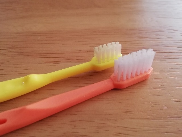 自分に合った歯ブラシで歯磨き